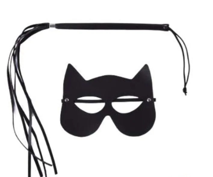 Kit de Mascára com chicote